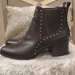 Circus by Sam Edelman black leather booties